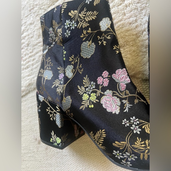 Anthropologie Bar III Heeled Black Brocade Ankle Boots Booties Floral Satin 9 10 - Picture 2 of 14